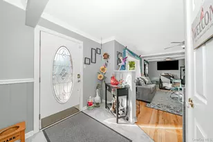 1019 Carll Dr, Bay Shore, NY 11706 - Photo 7