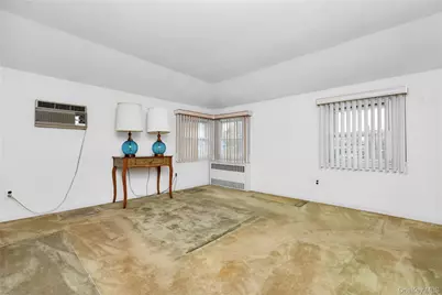 45 Shotgun Lane, Levittown, NY 11756 - Photo 17