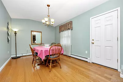 45 Shotgun Lane, Levittown, NY 11756 - Photo 11