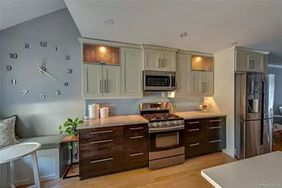 14 Heckscher Spur Drive, East Islip, NY 11730 - Photo 5