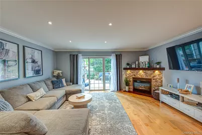 14 Heckscher Spur Drive, East Islip, NY 11730 - Photo 17