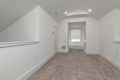 404 White Rose Lane #404, East Meadow, NY 11554 - Photo 15