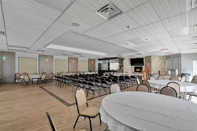 634 W End Drive, Medford, NY 11763 - Photo 21