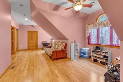 501 Wading River Road, Manorville, NY 11949 - Photo 17