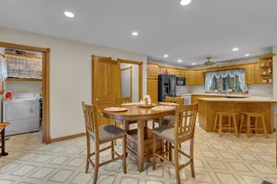 501 Wading River Rd, Manorville, NY 11949 - Photo 9