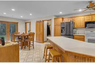 501 Wading River Road, Manorville, NY 11949 - Photo 7