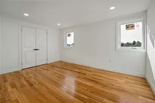 219 Granada Pkwy, Lindenhurst, NY 11757 - Photo 17