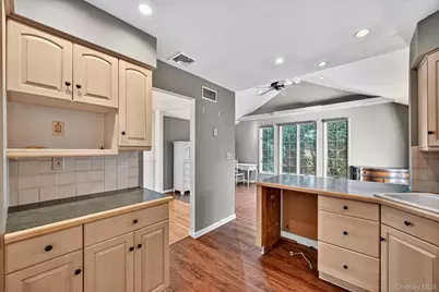 23 Maplewood Boulevard, Suffern, NY 10901 - Photo 17