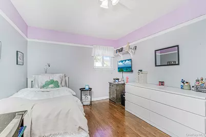 244 Woehrle Avenue, New York, NY 10312 - Photo 27