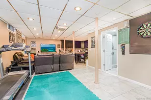 244 Woehrle Ave, New York, NY 10312 - Photo 37