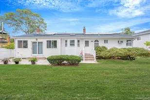 21 Francisco Ave, Central Islip, NY 11722 - Photo 33