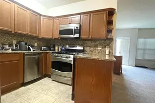 272 Spring Dr, East Meadow, NY 11554 - Photo 5