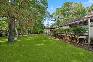 4 Ivy Pl, Shelter Island, NY 11964 - Photo 3