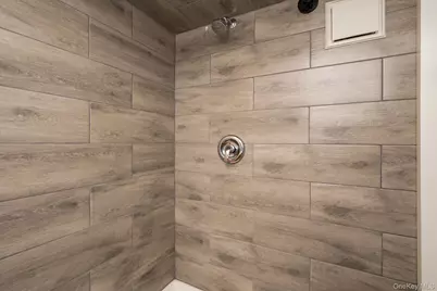 31 Walnut Avenue, Farmingdale, NY 11735 - Photo 21