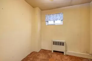 31 Walnut Ave, Farmingdale, NY 11735 - Photo 15