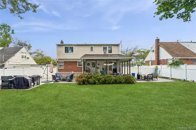 155 Merrick Avenue, East Meadow, NY 11554 - Photo 19