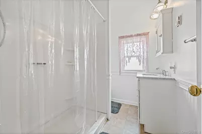 870 Guy Lombardo Avenue, Freeport, NY 11520 - Photo 17