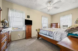 870 Guy Lombardo Ave, Freeport, NY 11520 - Photo 15