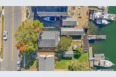 870 Guy Lombardo Avenue, Freeport, NY 11520 - Photo 19