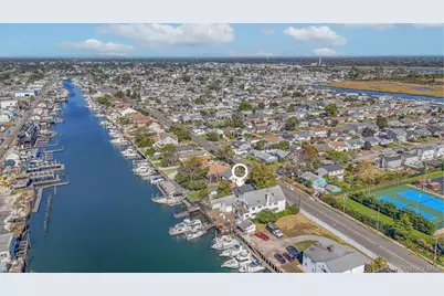 870 Guy Lombardo Avenue, Freeport, NY 11520 - Photo 21