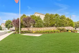 331 Spring Dr, East Meadow, NY 11554 - Photo 27