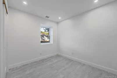 31 Harrison Drive, Shirley, NY 11967 - Photo 29