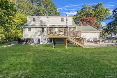 22 5th Avenue, Smithtown, NY 11787 - Photo 9