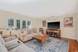 22 5th Ave, Smithtown, NY 11787 - Photo 15