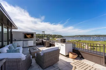 100 Garvies Point Road #1309, Glen Cove, NY 11542 - Photo 21