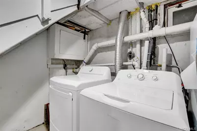 600 Plainview Road, Plainview, NY 11803 - Photo 37