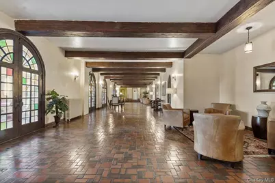 490 Bleeker Avenue #4L, Mamaroneck, NY 10543 - Photo 11