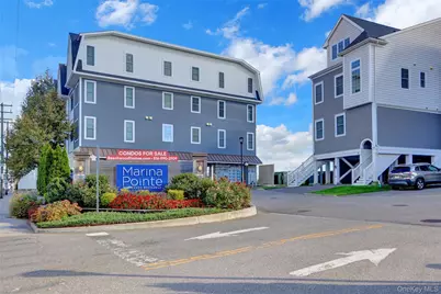 233 Marina Pointe Drive #233, East Rockaway, NY 11518 - Photo 3