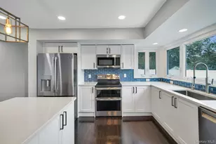 38 Hurtin St, Port Jefferson Station, NY 11776 - Photo 7