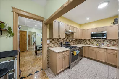 84-05 102nd Street, Richmond Hill, NY 11418 - Photo 9