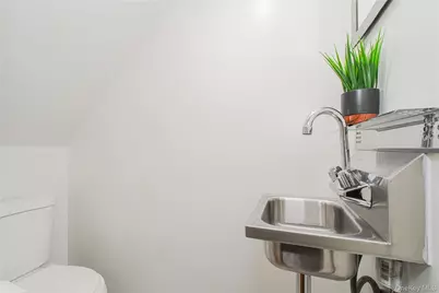 310 Eldert Lane, Brooklyn, NY 11208 - Photo 17