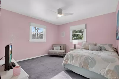 24 Whitewood Road, White Plains, NY 10603 - Photo 37