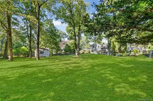 24 Whitewood Rd, White Plains, NY 10603 - Photo 13