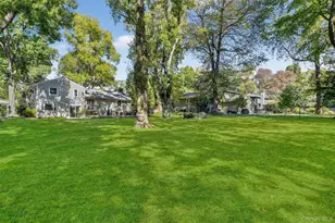 24 Whitewood Rd, White Plains, NY 10603 - Photo 11