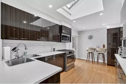 24 Whitewood Road, White Plains, NY 10603 - Photo 29