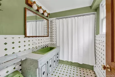 242 E 237th Street, Bronx, NY 10470 - Photo 19