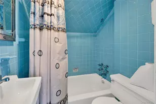 242 E 237th St, Bronx, NY 10470 - Photo 25