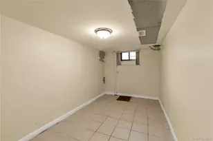 76-53 268th St, Glen Oaks, NY 11040 - Photo 19