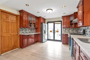 76-53 268th St, Glen Oaks, NY 11040 - Photo 5