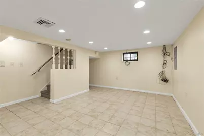 7653 268th Street, Glen Oaks, NY 11040 - Photo 17