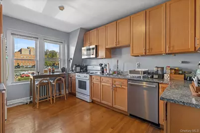 108 Van Guilder Avenue, New Rochelle, NY 10801 - Photo 11