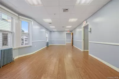 108 Van Guilder Avenue, New Rochelle, NY 10801 - Photo 25