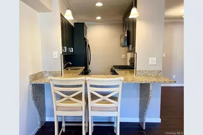 22 N Forest Avenue #2F, Rockville Centre, NY 11570 - Photo 9