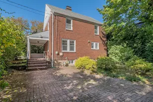 16 Avenue A, Port Washington, NY 11050 - Photo 21