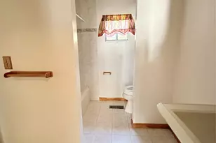 466 Country Club Ln, Pomona, NY 10970 - Photo 11