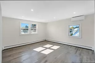 23 Chase Ln, Levittown, NY 11756 - Photo 17